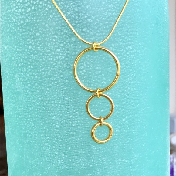 🇺🇸TRI-Rings On Gold Chain, Minimalist - Picture 3 of 5